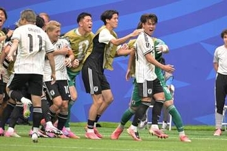 【日本代表】本田圭佑　佐野海舟の先制弾に大熱狂「もう１にワオ、２にワオ、３にワオですね！」