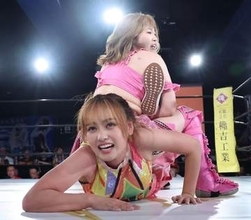 【Ｓａｒｅｅｅ興行】女子高生レスラー・彩桜が初参戦　必殺技〝自爆〟に苦笑い
