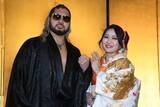 「【ＷＷＥ】イヨ・スカイとNARAKUの〝長距離愛〟〝すれ違い生活〟をつないだ２匹の猫」の画像1