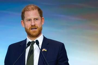 ヘンリー王子が単独でロンドンに到着もバッキンガム宮殿への宿泊は撤回「国王の忍耐は限界に達した」と王室関係者