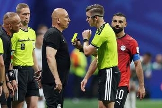 【北中米Ｗ杯】エジプト監督がアルゼンチンのサポーターにツバ吐き行為　挑発され激怒＝海外報道
