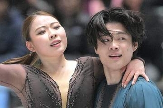 【フィギュア】紀平梨花が氷上で倒立　西山真瑚が練習動画を公開「さすがの身体能力」