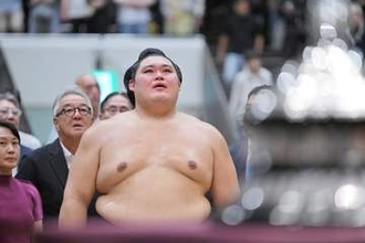 【大相撲】大の里に横審が〝注文〟「１２勝３敗での優勝が続いている。全勝を目指してほしい」