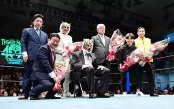 【ＳＳＰＷ】四代目タイガーが初代タイガーにお返しの花束「必ず先生は復活する」と断言