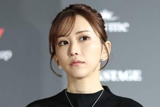 ヤマトリノが保釈　麻薬取締法違反で起訴…保証金250万円を納付　無言のまま車へ