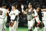 「【巨人】大城卓三　プロ初〝３番起用〟で白星貢献「自分の中では新鮮でした」」の画像1