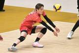 「【バレーボール】サントリーは連覇ならず　高橋藍が涙の誓い「勝負どころで点を取れる選手に」」の画像1