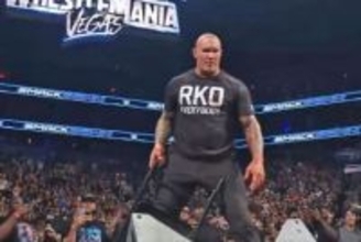 【ＷＷＥ】ランディ・オートンが祭典前にヒール転向！　調印式でのコーディ急襲にファン大歓声