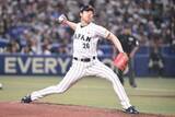 「【侍ジャパン】ロッテ・種市篤暉 早くもMAX156キロ！　井端監督「入りから１球目から…」」の画像1