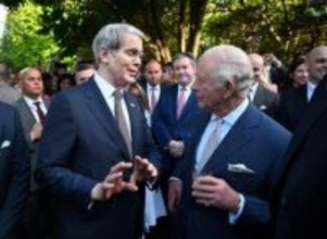 英チャールズ国王とカミラ王妃が米国に到着　トランプ大統領とメラニア夫人から歓迎を受ける