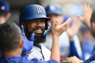【ドジャース】ロースター拡大でテオスカーの出場機会減少へ　23歳の逸材がドジャースの起爆剤か