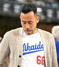 【ドジャース】開幕３連勝を米ＭＬＳ・吉田麻也が観戦　逆転劇を最前列で見守る