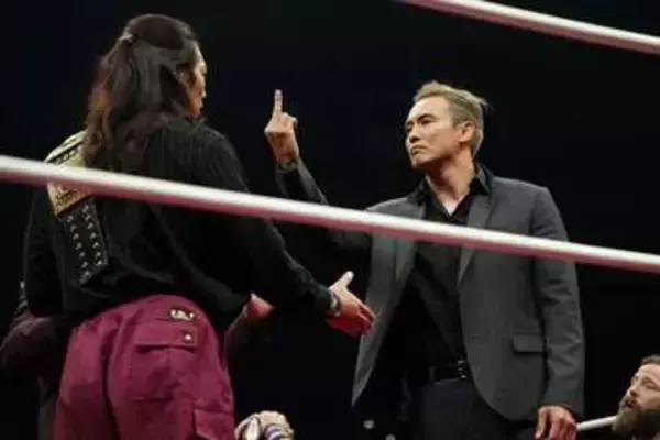 【ＡＥＷ】オカダ・カズチカが竹下幸之介とまたまた乱闘も…ＰＰＶでタッグ組みヤングバックスと激突