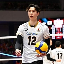 【バレーボール】高橋藍　直近２季で生み出した経済効果は20億円超！ コート外でも存在感は破格