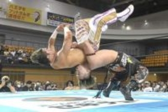 【新日本・ＢＯＳＪ】藤田晃生２連覇へ連勝発進！　OSKARとの〝場外バトル〟は「もう触れなくてもいいかな」