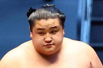 【大相撲】若ノ勝　初黒星で右ヒザ負傷…師匠・湊川親方は「とにかく一番いい選択を」