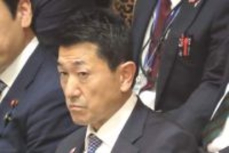 自転車幼児座席の規定見直し検討へ　赤間二郎公安委員長「警察庁を指導してまいりたい」