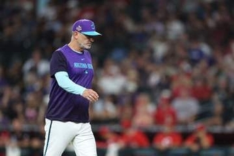【ＭＬＢ】サイン盗み騒動でＤバックス・ロメロ監督がカブス・カウンセル監督に謝罪「我々が間違っていた」