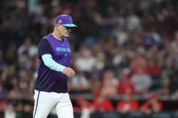 【ＭＬＢ】サイン盗み騒動でＤバックス・ロブロ監督がカブス・カウンセル監督に謝罪「我々が間違っていた」