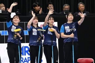 【カーリング】ＳＣ軽井沢クラブがロコ・ソラーレに完勝　上野美優は氷を冷静分析「今日は比較的滑っていた」