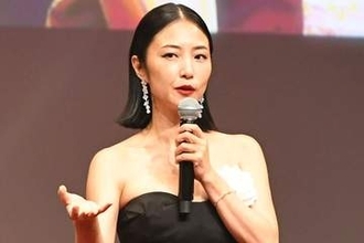MEGUMI　エレガントな黒ドレスで登壇…自信を持つコツは「めんどくさい行為をタスクとしてやる」