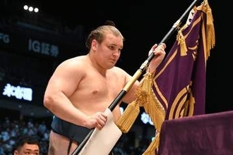 【大相撲】幕内優勝賞金１０００万円→２０００万円に倍増！関取月給も増額　来年初場所から