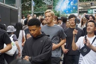 本田圭佑が東京・渋谷をゲリララン　通行人は驚き「え、本田さん⁉」