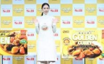 吉田羊のカレー作りは「冷蔵庫一掃日」「１５種類ぐらいのお野菜をみじん切り」