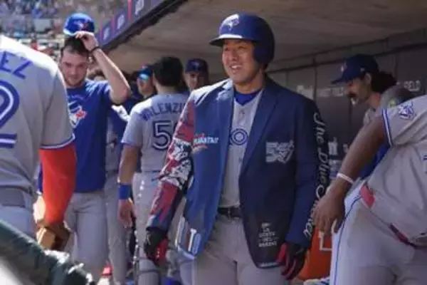 【ＭＬＢ】岡本和真の〝真顔芸〟がジワジワ浸透「バナナの川崎宗則をほうふつ」