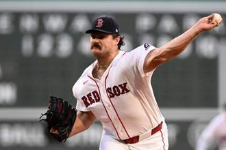 【ＭＬＢ】珍プレーがＳＮＳで話題　投ゴロをハグでアウト「スコアカードにどう書けば？」