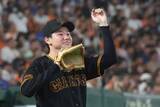 「【巨人】ドラ１竹丸和幸のルーキー離れした切り替え術　オフモードで読みあさる〝死神漫画〟」の画像1