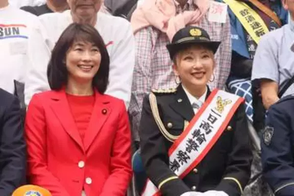 「山田まりや　丸川珠代氏と談笑「昔、通販番組のレギュラーでご一緒していた」」の画像