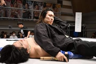 【ＤＤＴ】平田一喜　戦慄の〝ハンマー葬〟でアイアンマン王座強奪「新幹線移動は俺のものだ…邪魔するな！」