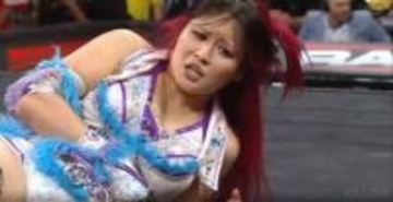 【ＷＷＥ】イヨ・スカイがカイリ・セインにフォール負け　アスカ卑劣な介入で祭典前に痛恨の連敗
