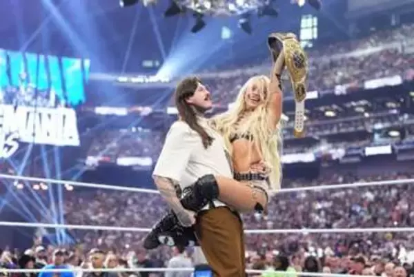 【ＷＷＥ】リブ・モーガン１年３か月ぶり最高峰王座に！祭典の観衆５万人が熱狂