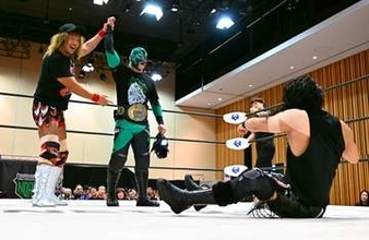 【ノア】ＢＵＳＨＩが〝強奪ベルト〟巻いてＥｉｔａを挑発「新チャンピオンになりましたわ」