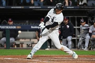 【ＭＬＢ】村上宗隆　押し出し四球で先制点　チームは逆転負けで決着は敵地の第５戦に持ち越し