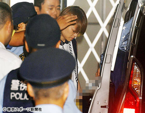 ひき逃げ吉澤ひとみ容疑者ワンピース サンダル姿で移送 ７日朝に送検 18年9月7日 エキサイトニュース