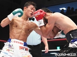 【ボクシング】亀田和毅が判定Ｖで２階級制覇　世界初「３兄弟世界複数階級制覇」達成