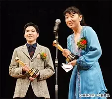 安藤サクラの髪を夫 柄本佑がカット 夫婦愛あふれる光景に反響 19年4月15日 エキサイトニュース