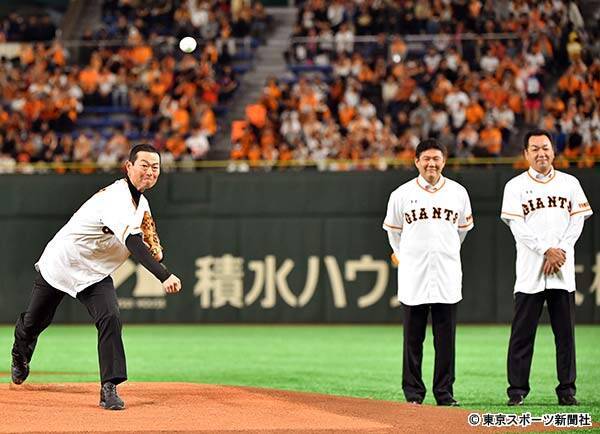 平成６年 １０ ８決戦 再現 巨人 槙原氏 斎藤氏 桑田氏リレー始球式 19年4月30日 エキサイトニュース