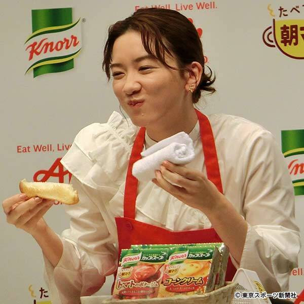 永野芽郁 ２０歳を祝う マグカップケーキ に すごいよ ケーキ職人さん と大はしゃぎ 19年9月12日 エキサイトニュース