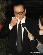 Perfume の マイク2つ パフォーマンスに呆れ 口パクなんだからさ 19年12月12日 エキサイトニュース