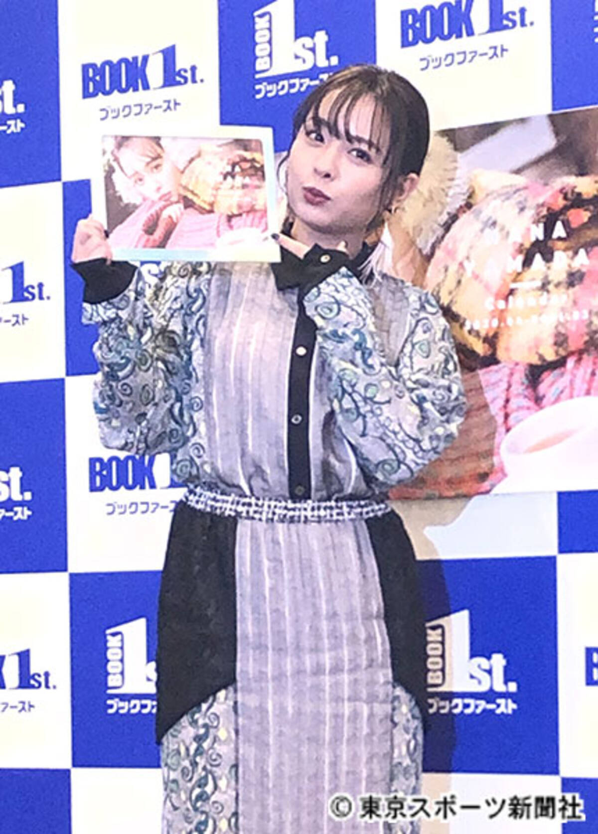 元ｎｍｂ４８山田菜々 カレンダーに自信 金メダルボディーを披露しています 年2月22日 エキサイトニュース