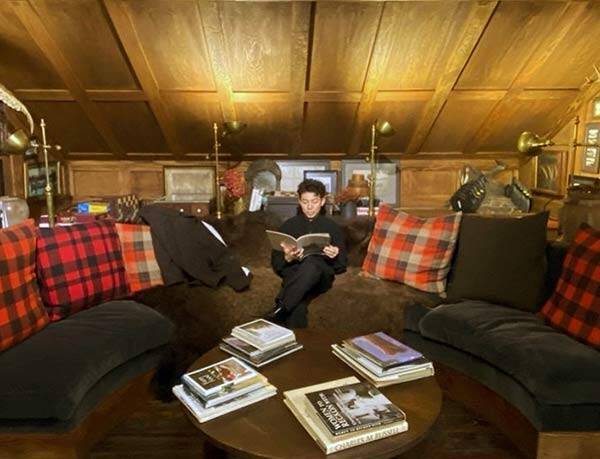 ピース綾部の ｎｙ発 読書風景写真にコメント欄が大にぎわい 年3月13日 エキサイトニュース