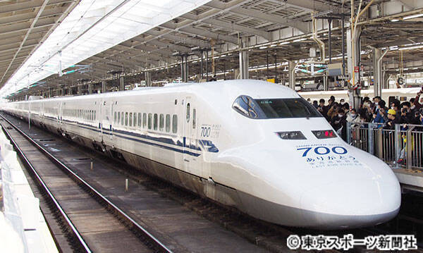 鉄旅タレント木村裕子の日本全国おもしろ鉄道 新幹線の青白デザインは ハイライト から採用 年3月17日 エキサイトニュース