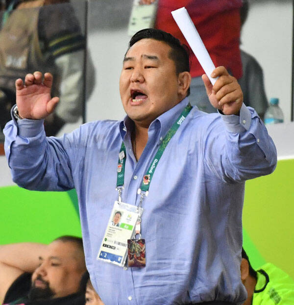 元横綱 朝青龍がツイッターで結婚を報告 年7月16日 エキサイトニュース