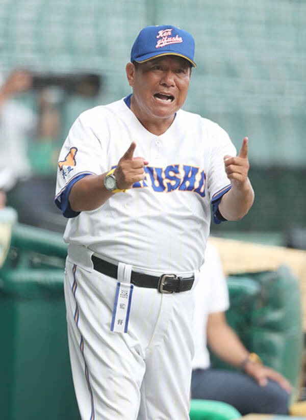 酷似ユニホームの批判に動じず 甲子園から始まった新たな 鍛治舎伝説 年8月12日 エキサイトニュース