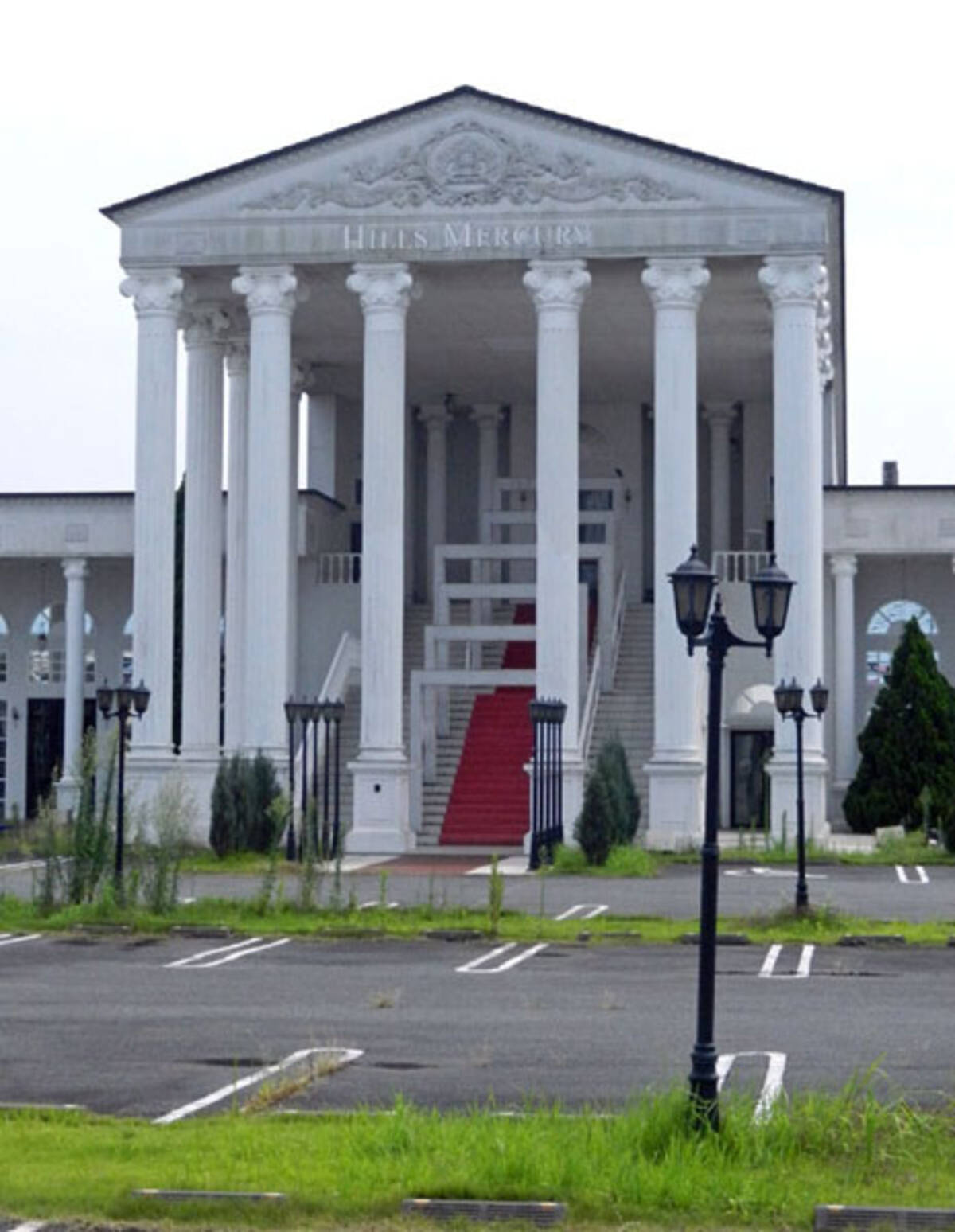 ファンが憧れた 恋つづ ロケ地の大階段 閉鎖され手つかずのまま衝撃的な姿に 年8月12日 エキサイトニュース