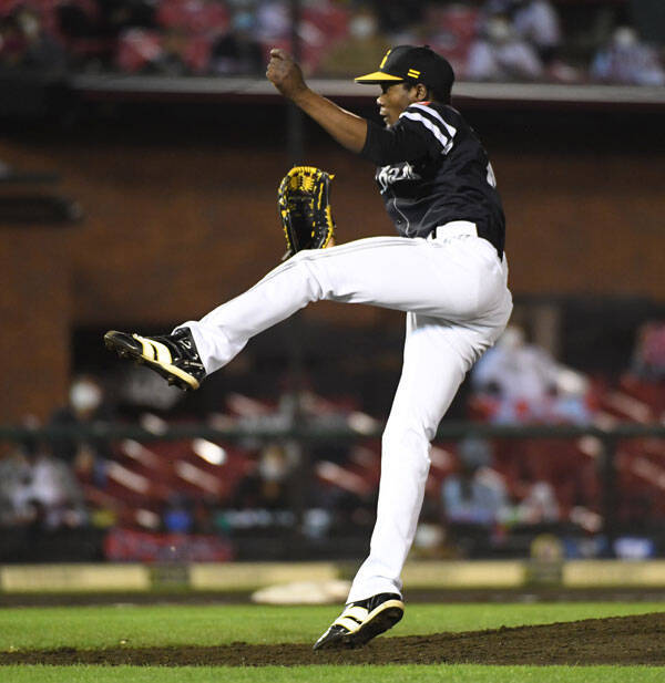 ソフトバンク逆転勝ち モイネロ今季初の回またぎで楽天の 息の根 止めた 年10月1日 エキサイトニュース